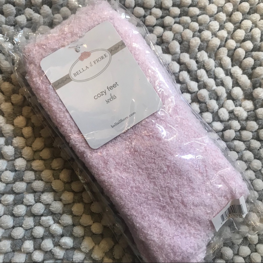 ✨3 for $12!✨ Light Pink Cozy Socks